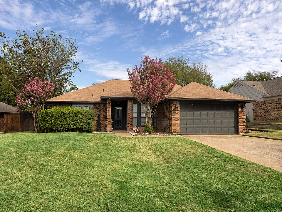6709 Inwood Dr