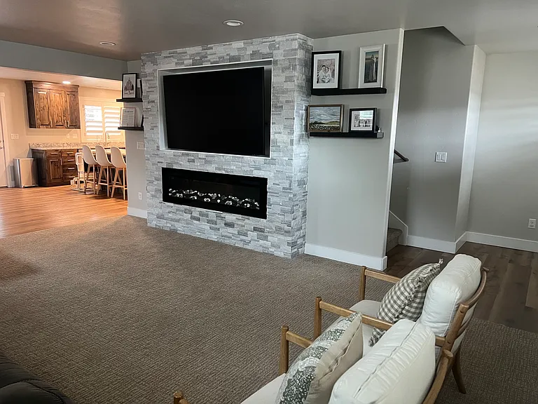 254 W 400 N — Photo 9