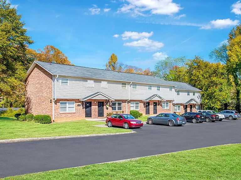 Crowders View Townhomes — Photo 5