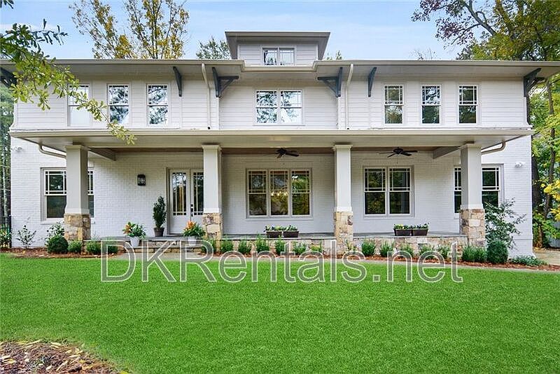 1st image of 2272 Abby Ln NE