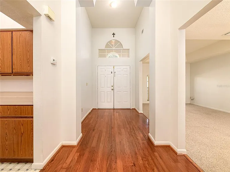 1407 Wakefield Dr — Photo 4
