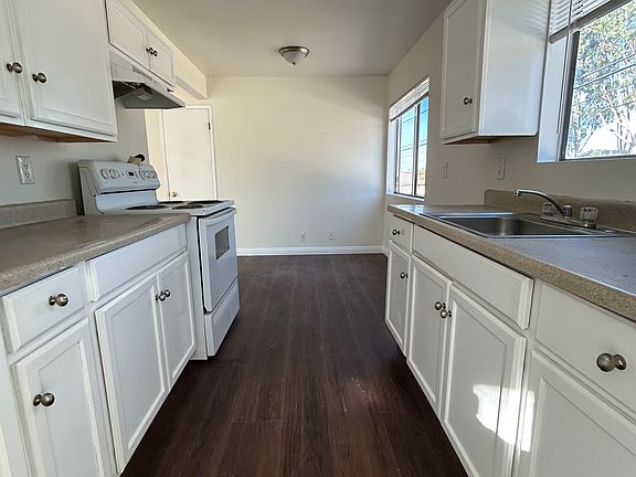 5th image of 18515 Rio Seco Dr APT D