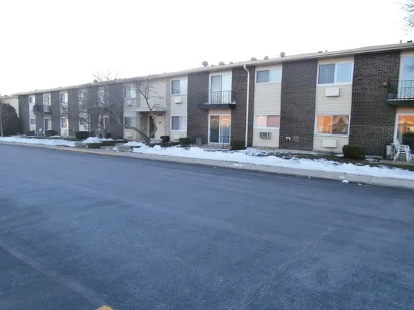 8860 N Western Ave APT 2F, Des Plaines, IL 60016