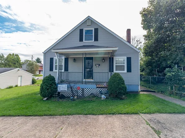 302 Baughman Ave, Jeannette, PA 15644