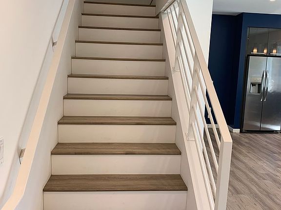 5th image of 14822 Magnolia Blvd #104