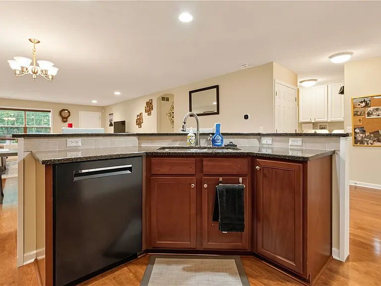 2093 Mykola Rd — Photo 14