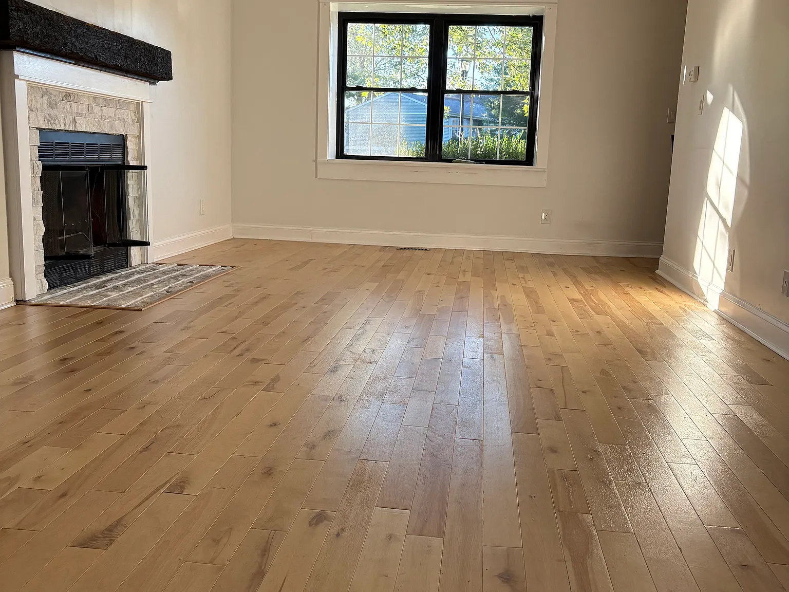 3 bed, 1408 sqft, $2,550 — Photo 3