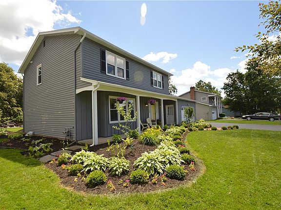2nd image of 4760 Edgeworth Dr