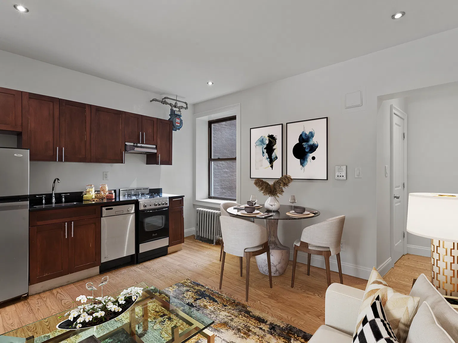 207 West 11th Street — Photo 2