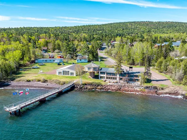 77 Brockway Ave, Copper Harbor, MI 49918