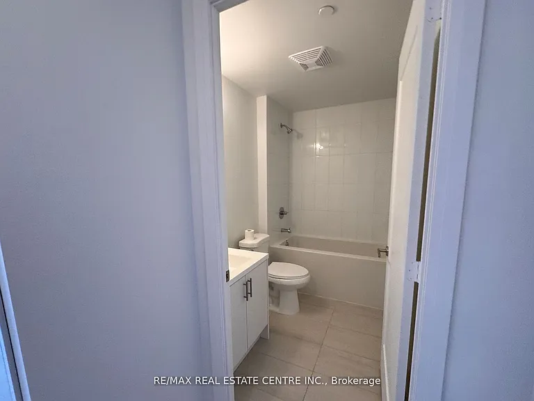 412 Silver Maple Rd #428 — Photo 7