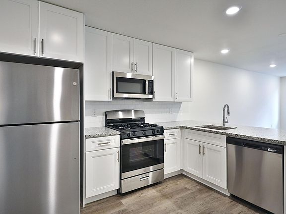 3rd image of 1500 N Randolph St #13E