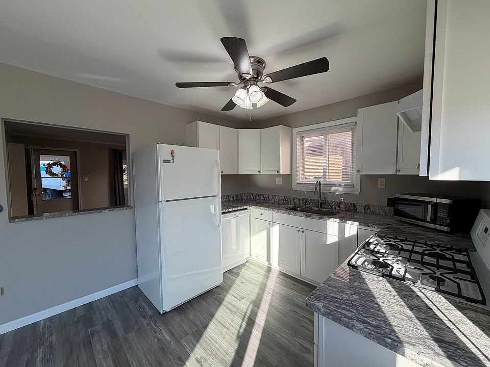 6897 Dandison Blvd, photo 12