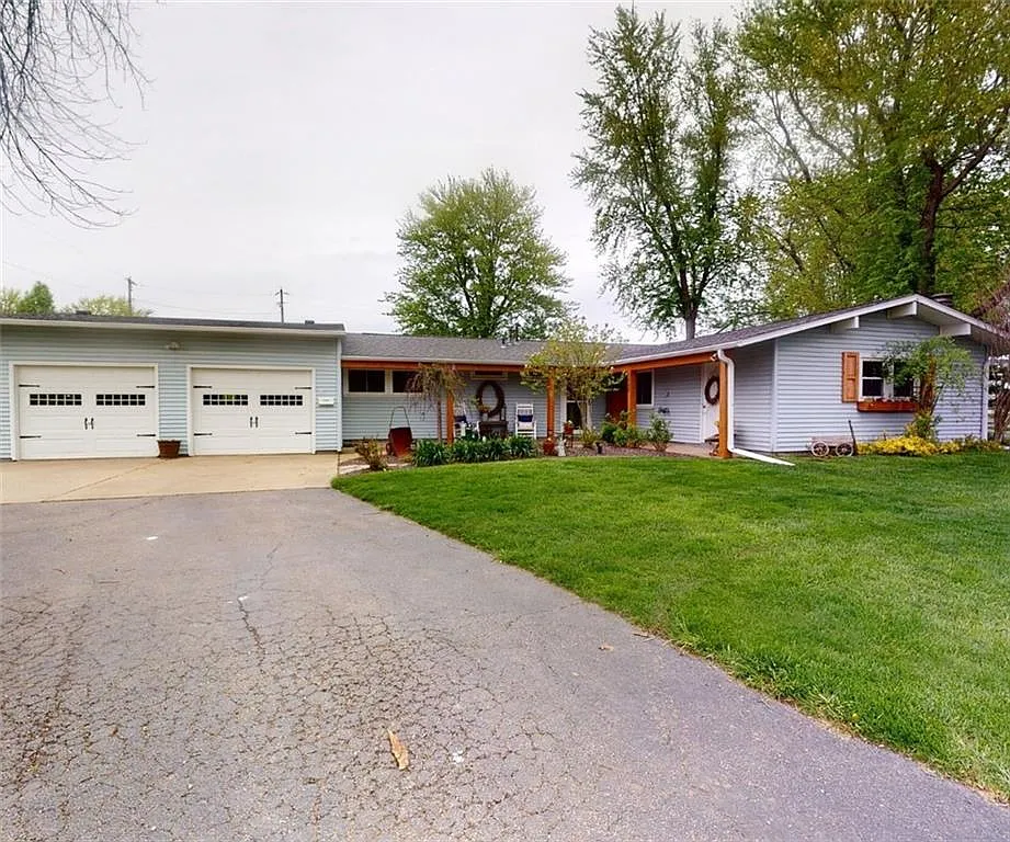 3468 Burt Dr photo 1