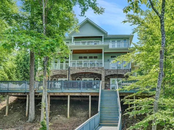 1347 Nicholas Ln, Moneta, VA 24121