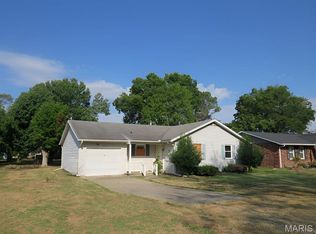 611 23rd St, Carlyle, IL 62231