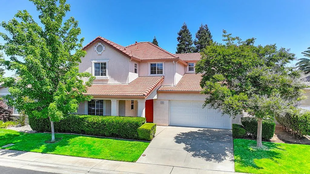 2731 Cornelius Way photo 1