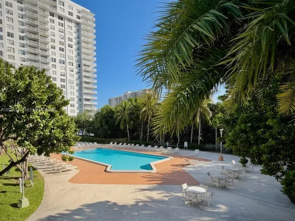 2801 NE 183rd St APT 202W, Aventura, FL 33160
