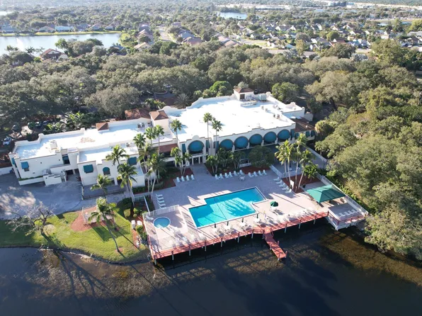 9441 Evergreen Pl, Davie, FL 33324