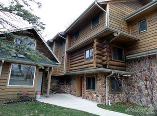 2534 Woodland Park Dr, Delafield, WI 53018