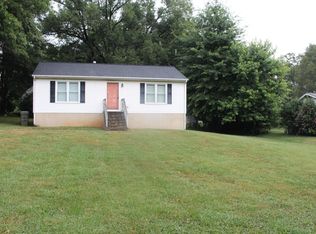 1103 Easton Rd, Salem, VA 24153