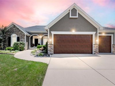 2825 SW Carlton Dr, Lees Summit, MO, 64082