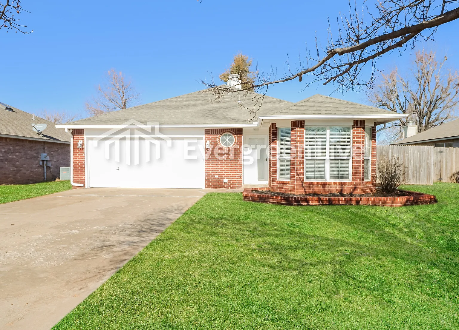 3 bed, 2.0 bath, 1374 sqft, $1,445 — Photo 2