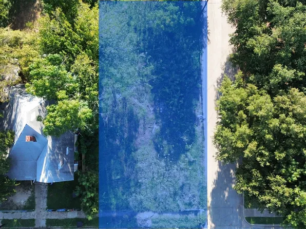 717 N Robinson St, Cleburne, TX 76031