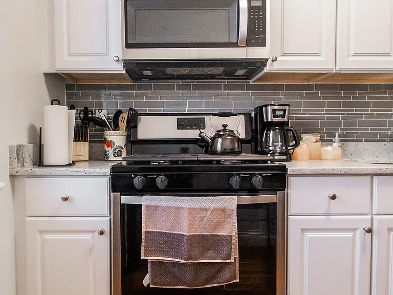191 Kent St #4 — Photo 11