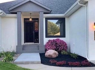 1213 W Murphy Dr, Sioux Falls, SD 57108