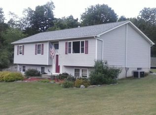 38 Sedgewick Rd, Poughkeepsie, NY 12603