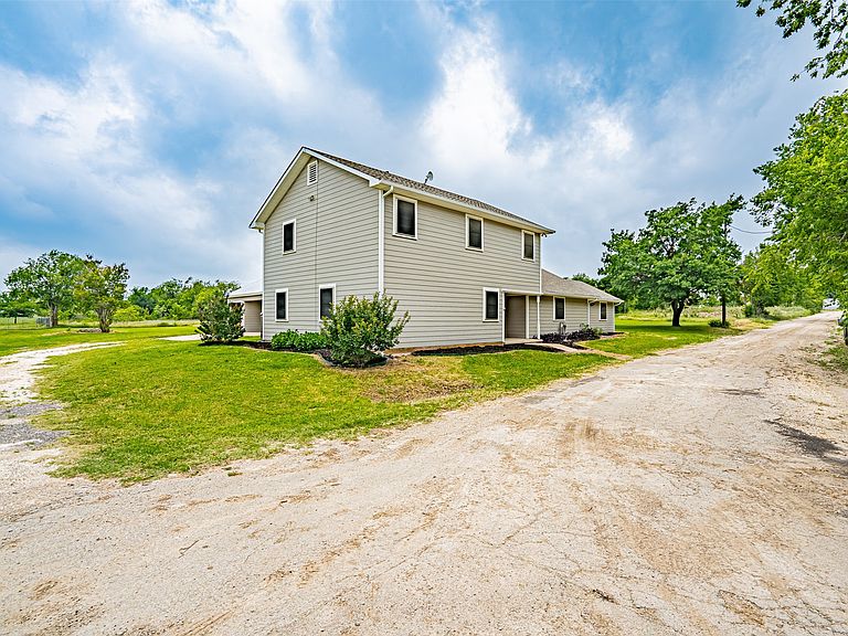 Listing photo 4