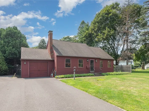 49 Charing Rd, Rochester, NY 14617