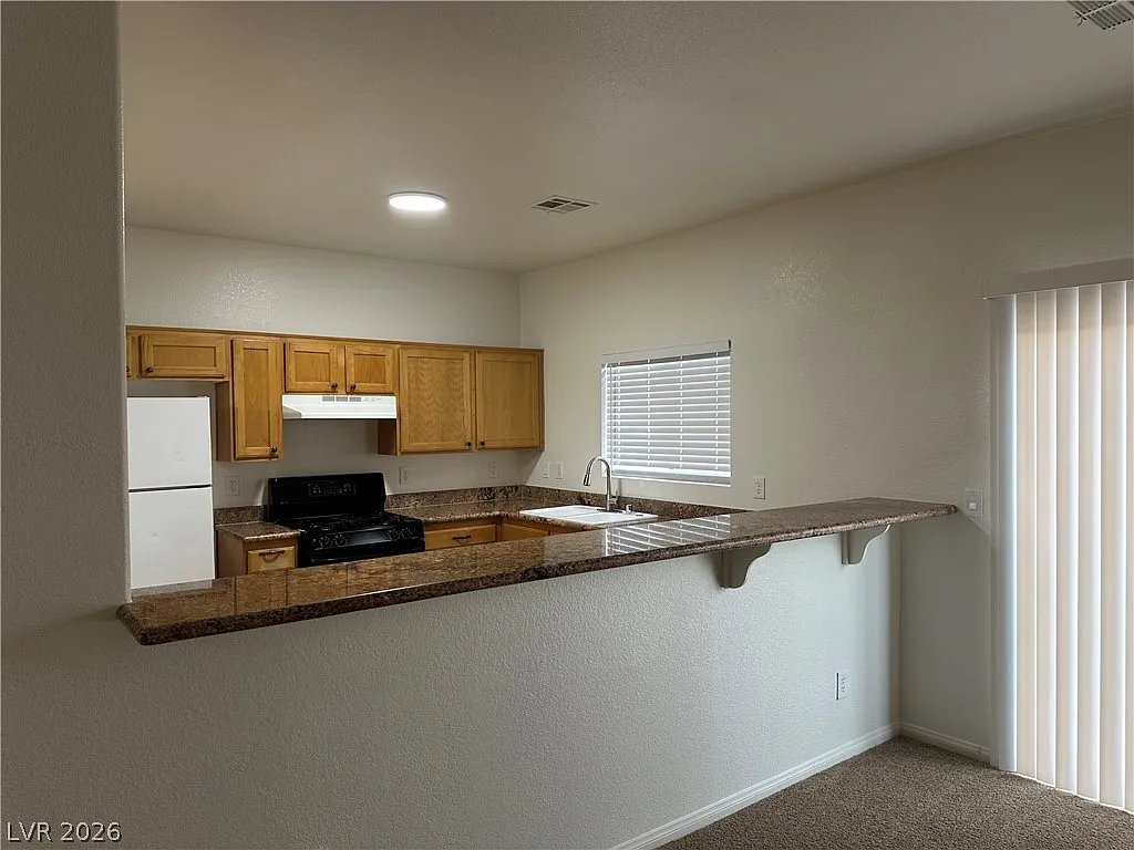 4 bed, 2.5 bath, 1824 sqft, $1,845 — Photo 4