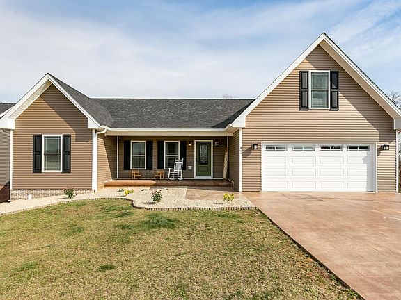 2nd image of 469 Pinehurst Dr