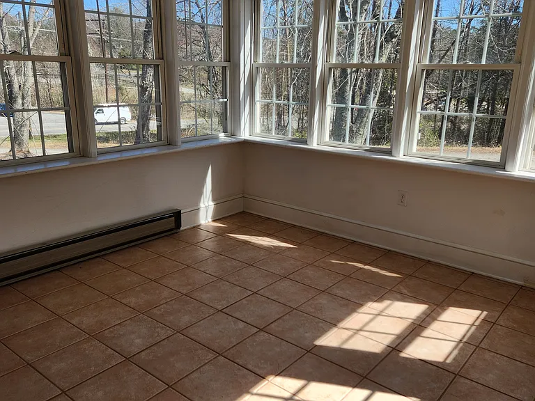 1650 Norwood St SW — Photo 4