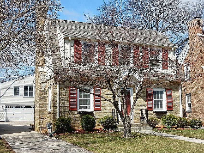 1st image of 4743 N Woodruff Ave