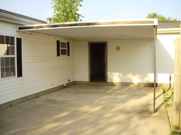 2nd image of 11036 S Nichols Ct