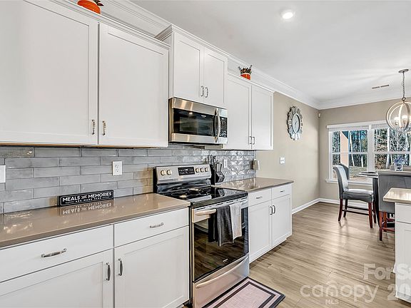 4th image of 14421 Holbrooks Rd