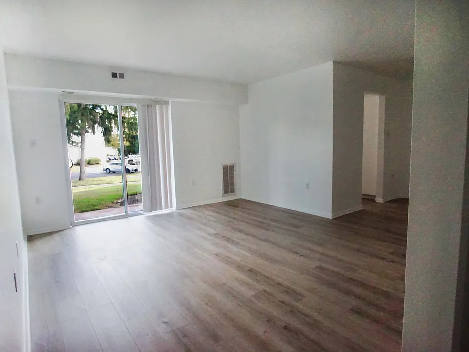 11402 Cherry Hill Rd #103
