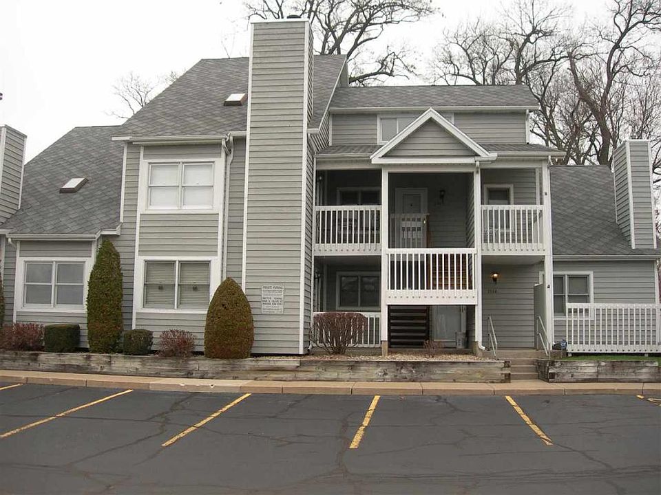 1st image of 1504 N Oak Hill Dr Unit K-4