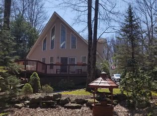 1205 Kinta Cir, Pocono Lake, PA