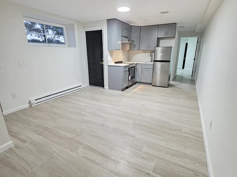 793 Olympia Blvd #1 — Photo 5