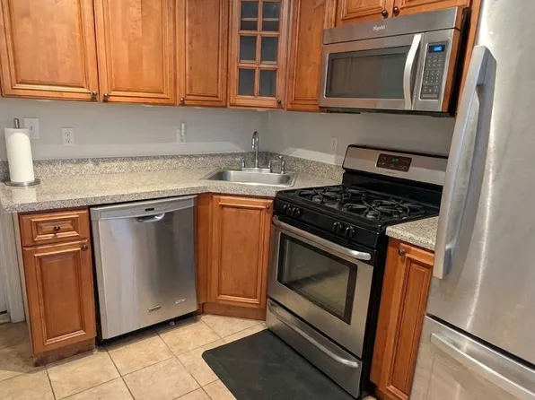 9 Medford St #1Z, Medford, MA 02155