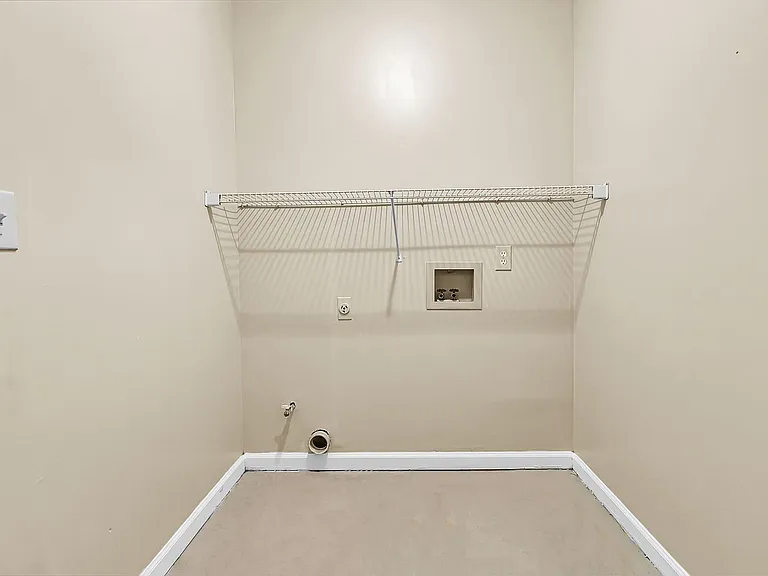 111 Hopper Dr — Photo 20