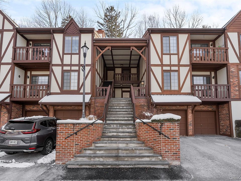 1st image of 113 Foxwood Circle