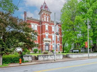 1135 S 1st St APT 6, Louisville, KY 40203
