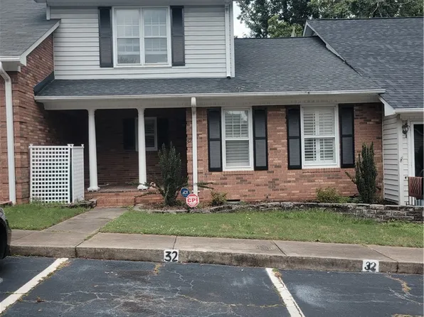 32 Somersett Dr, Spartanburg, SC 29301
