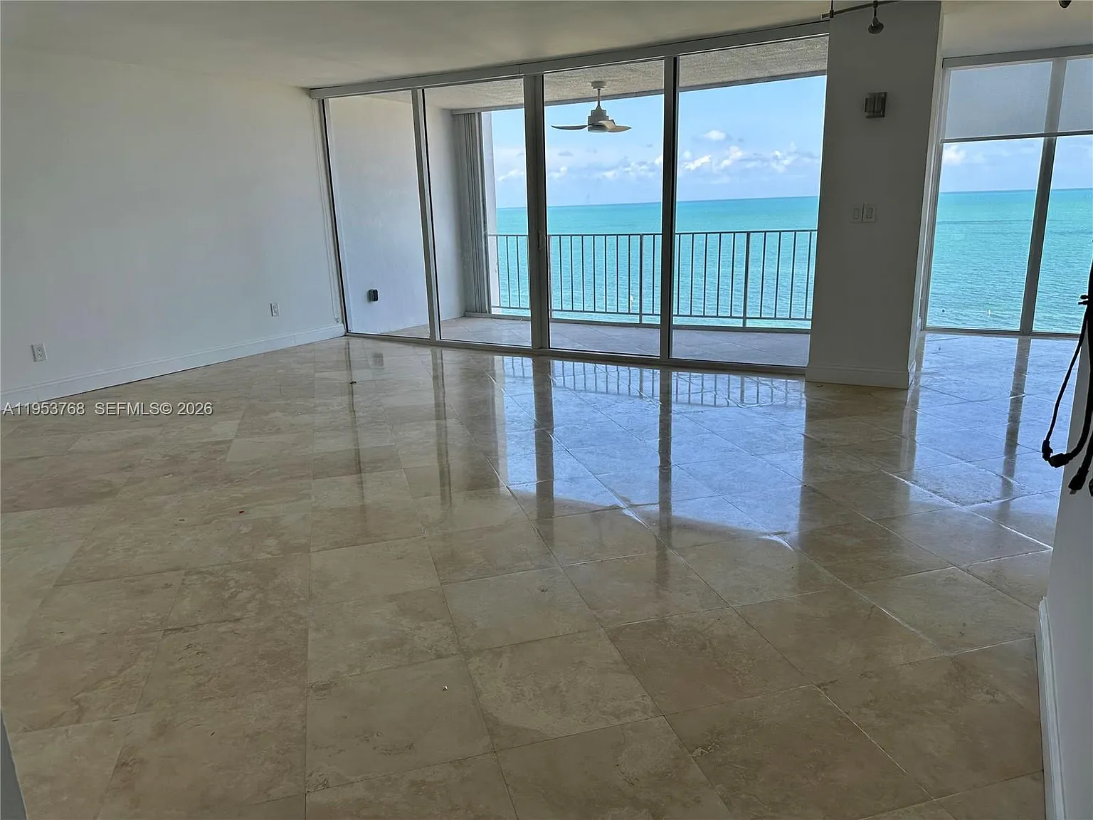 Casa Del Mar Condo — Photo 4