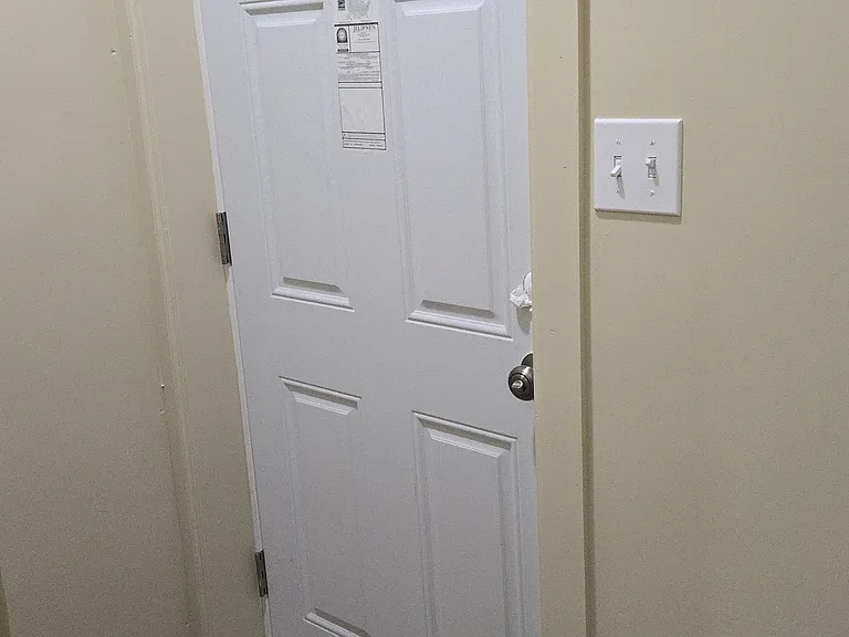210 Park Pl #1 — Photo 3